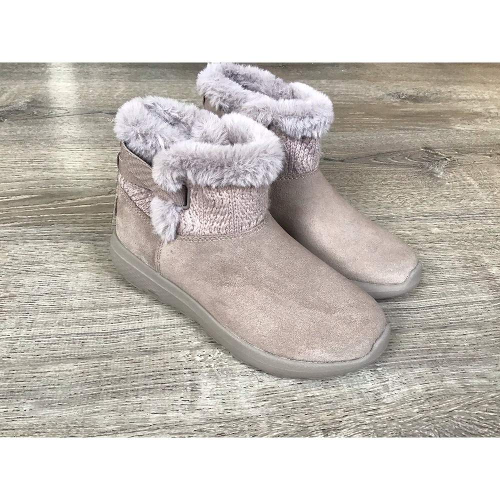 SKECHERS Womens Size 5 On The Go City Cozy Vibe Gray Faux Fur Boots New 144445